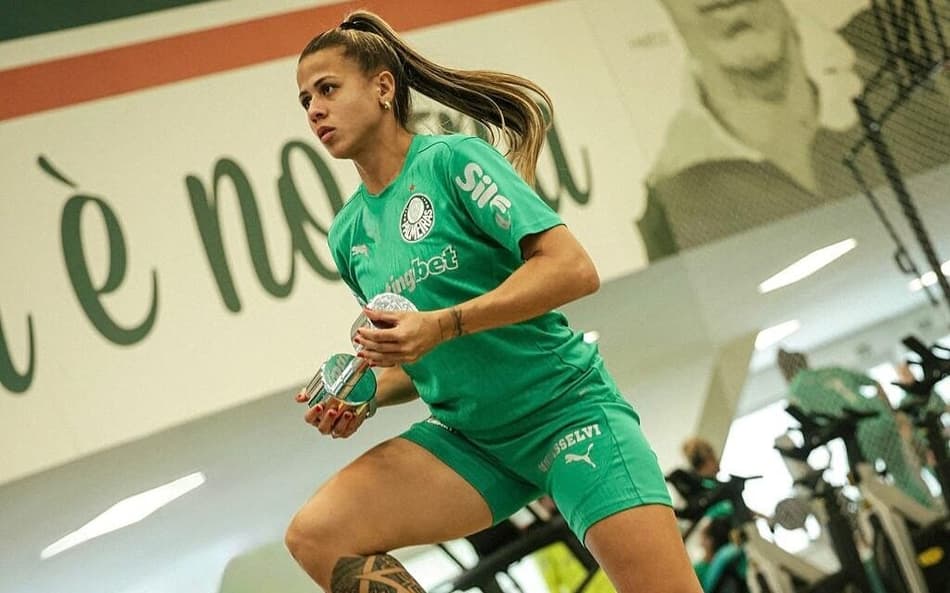 GI Campiolo, zagueira do Palmeiras. (Foto: Palmeiras/Divulgação)