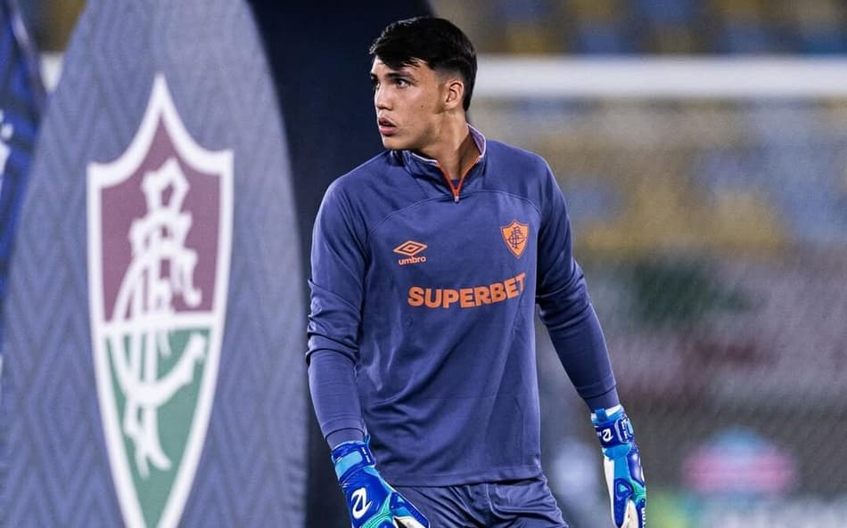 Gustavo Félix em jogo do profissional do Fluminense (Foto: Reprodução)