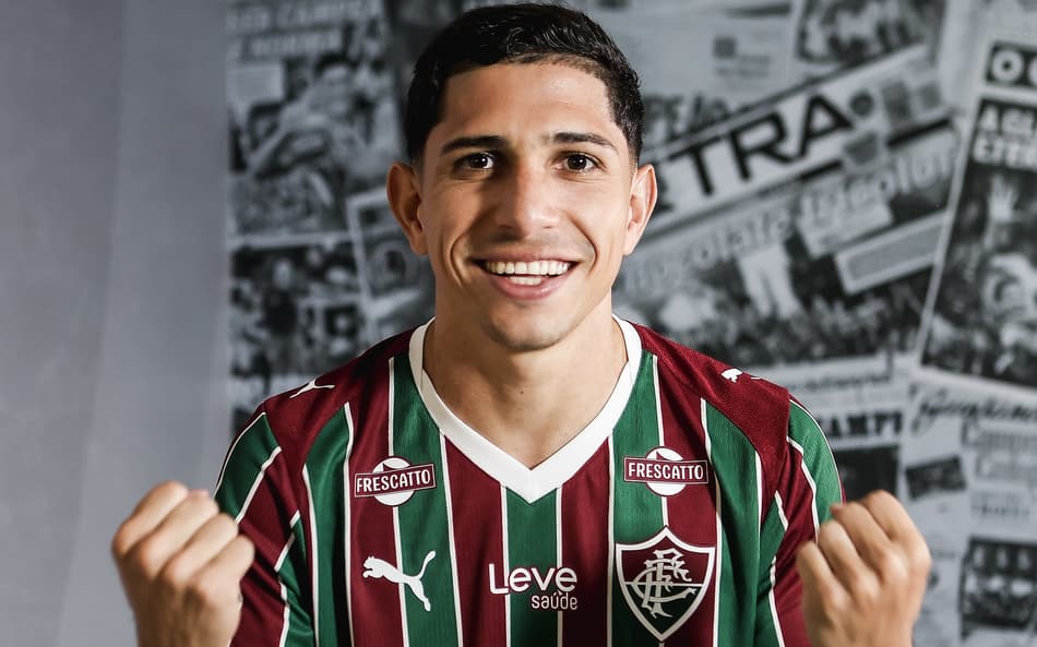 Savarino, novo jogador do Fluminense, no CT Carlos Cstilho (Foto: Lucas Merçon/ Fluminense FC)