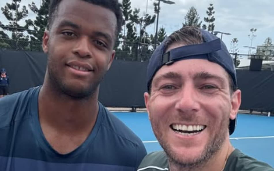 O francês Giovanni Perricard (e) e o brasileiro Marcelo Deomoliner (Reprodução)