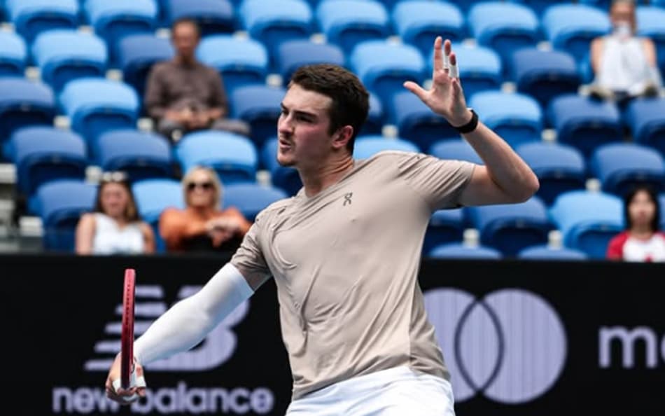 João Fonseca em treino no Australian Open (Reprodução)
