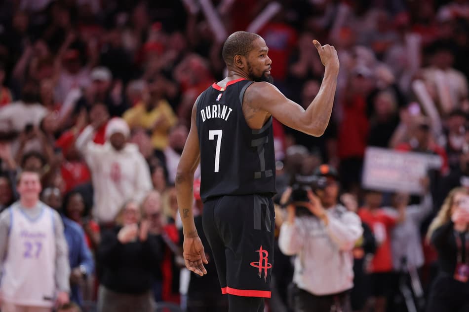 Kevin Durant em vitória do Houston Rockets sobre o Phoenix Suns na NBA (Foto: Alex Slitz/Getty Images/AFP)