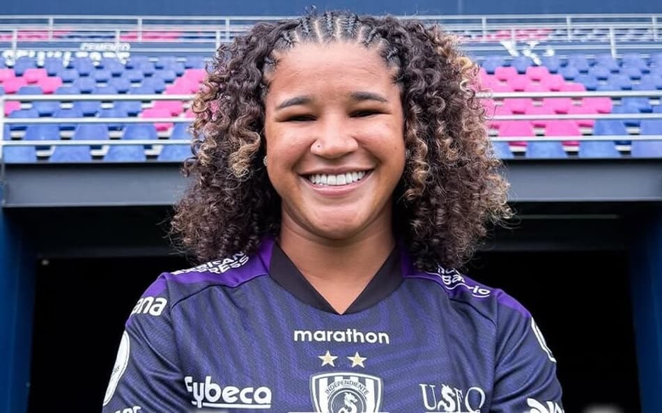 Maria Vitória, ex-Vasco, é anunciada pelo Independiente Dragonas. (Foto: Independiente del Valle/Divulgação)