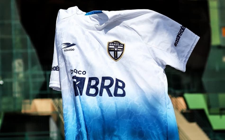 Camisa do Real Brasília com patrocínio do BRB. (Foto: Real Brasília/Divulgação)