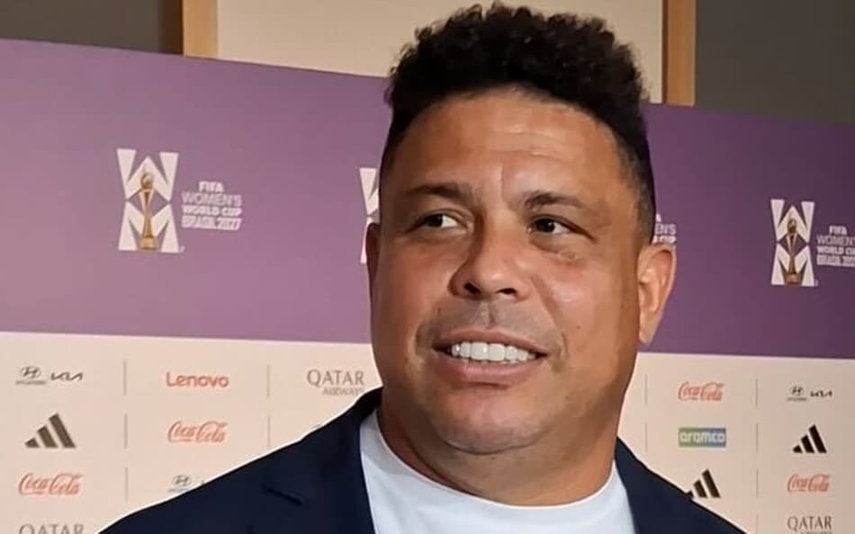 Ronaldo Fenômeno analisa situação do futebol feminino no Brasil: 'Histórico'