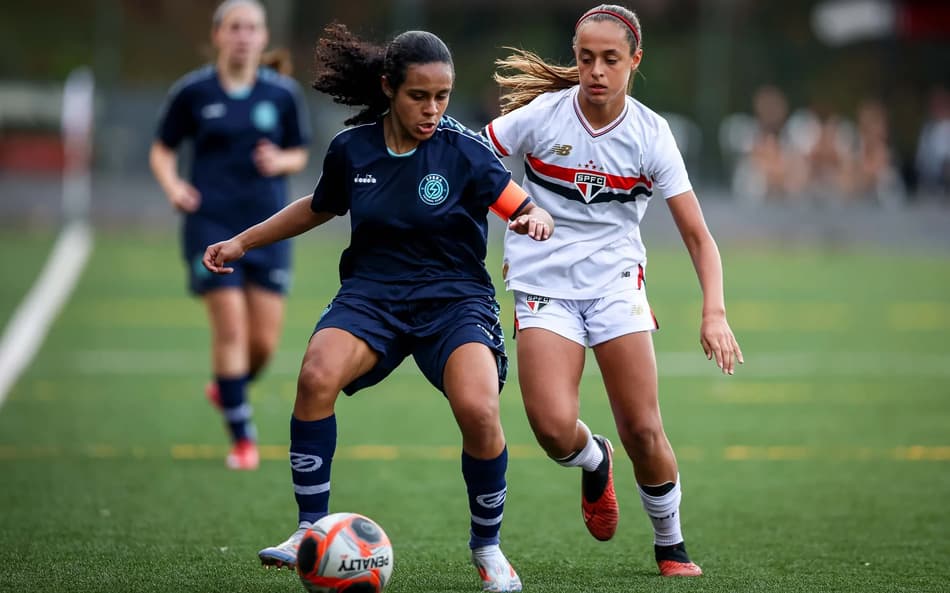 Sfera e São Paulo duelaram no feminino de base. (Foto: Sfera/Divulgação)
