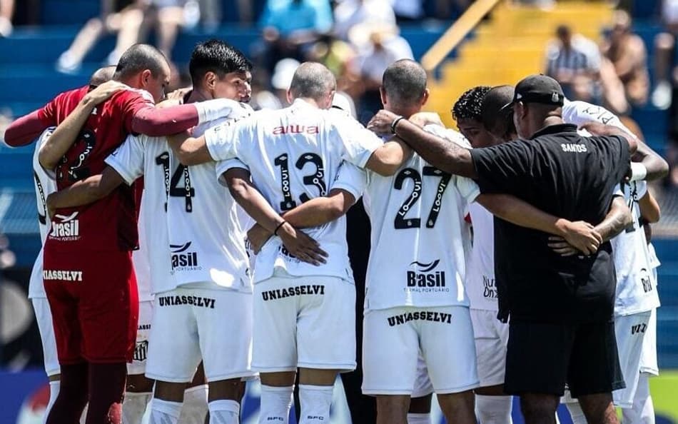 Santos fecha patrocínio de dois anos para as categorias de base