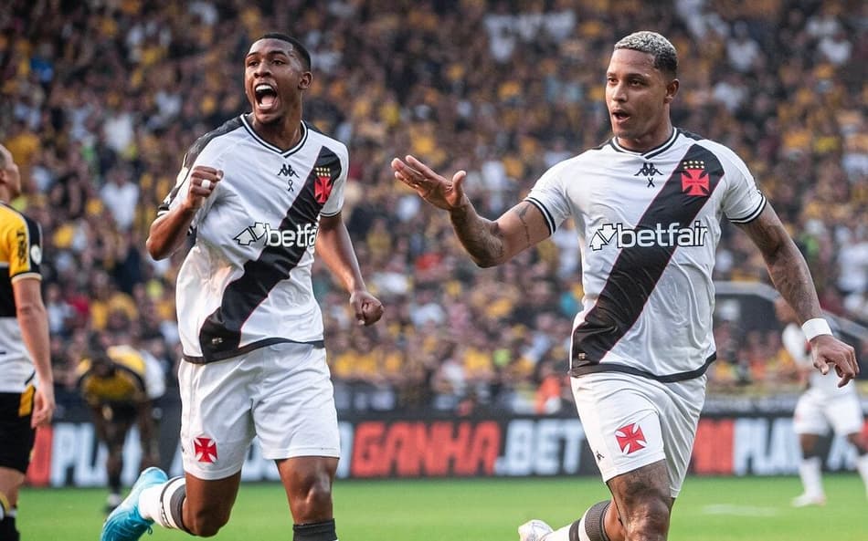 Vasco e David acertam pendências, e jogador será liberado para o Vitória