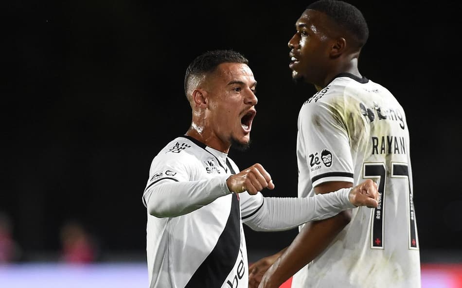 Coutinho e Rayan, do Vasco, pedem espaço na Seleção (Foto: Alexandre Durão/Gazeta Press)