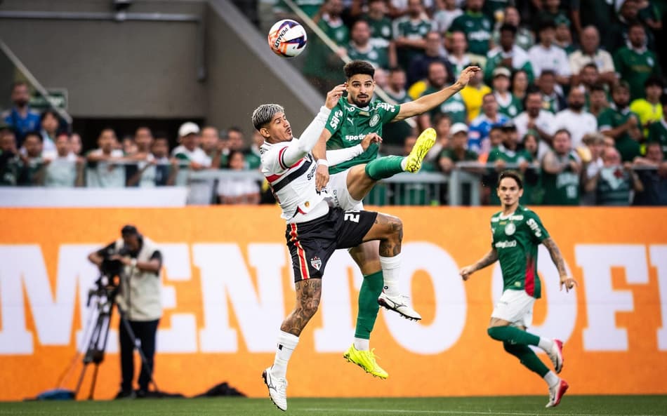 Palmeiras e São Paulo se enfrentando pelo Campeonato Paulista (Foto: REBECA SCHUMACKER/AGENCIA ENQUADRAR/GazetaPress)