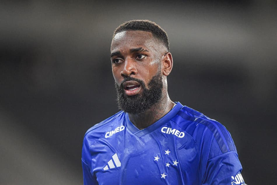 Gerson foi titular do Cruzeiro (Foto: Thiago Ribeiro/Agif/Gazeta Press)