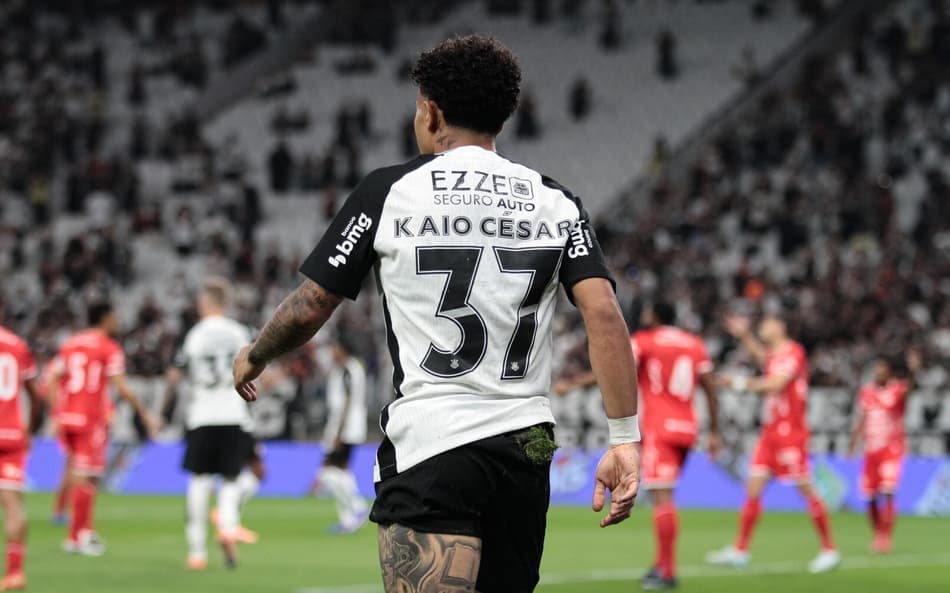 Corinthians: Dorival Júnior estipula data para retorno de Kaio César