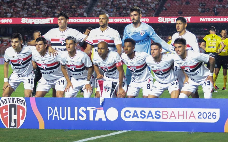 São Paulo perfilado antes de enfrentar o Primavera (Foto: Gessica Pacheco/Pera Photo Press)