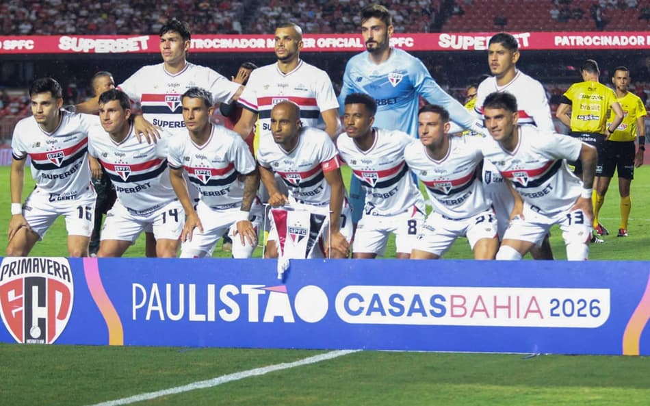 São Paulo perfilado antes de enfrentar o Primavera (Foto: Gessica Pacheco/Pera Photo Press)