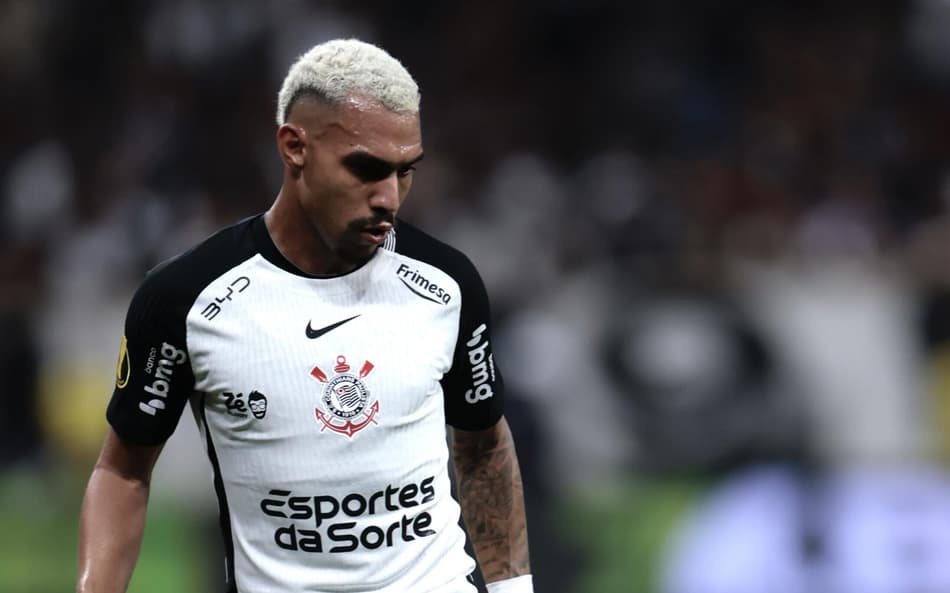 Matheuzinho, lateral do Corinthians, criticou Flaco (Foto: Marcello Zambrana/ Agif/Gazeta Press)