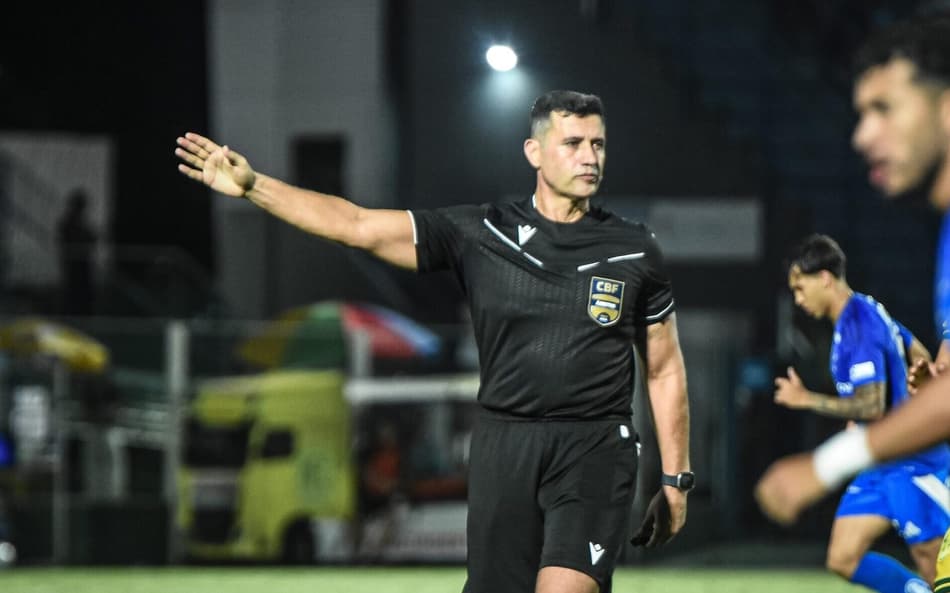 Bráulio apitou Mirassol x Cruzeiro (Foto: Andrey Queiroz/RP FOTOPRESS)