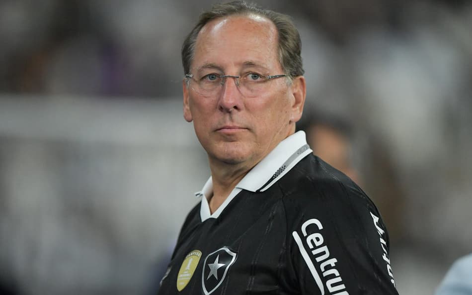 John Textor em jogo do Botafogo (Foto: Thiago Ribeiro/Agif/Gazeta Press)