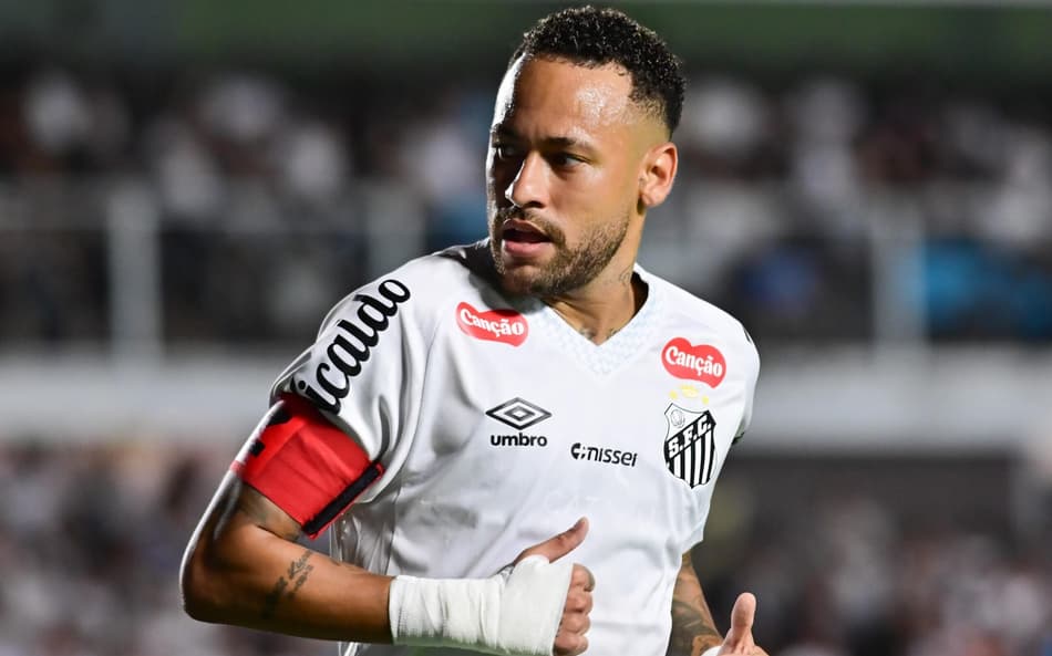 Neymar retorna ao Santos depois de dez jogos e faz a estreia na temporada. (Foto: Jota Erre/ Agif/Gazeta Press)
