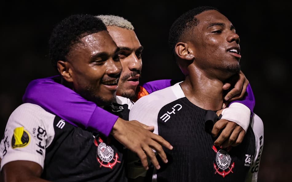 Corinthians está classificado para próxima fase da competição (Foto: Fabio Giannelli/ Agif/Gazeta Press)