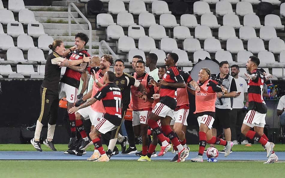 Flamengo venceu o Botafogo por 2 a 1 (Foto: Alexandre DurÃ£o/ZIMEL PRESS)