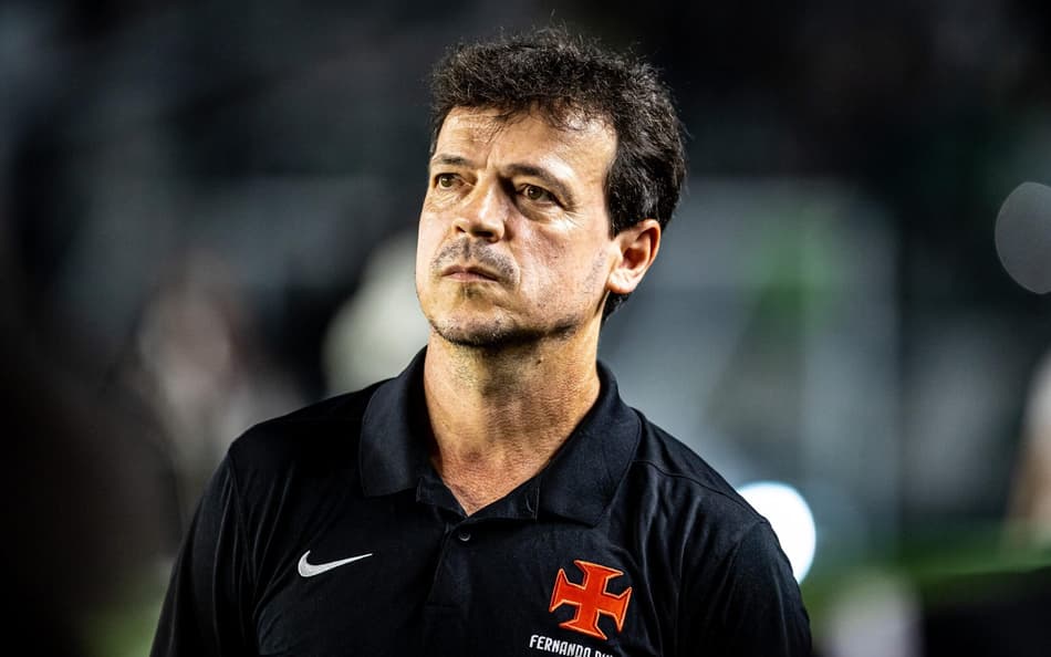 Escalação do Vasco para clássico contra Fluminense repercute: 'Brutal'