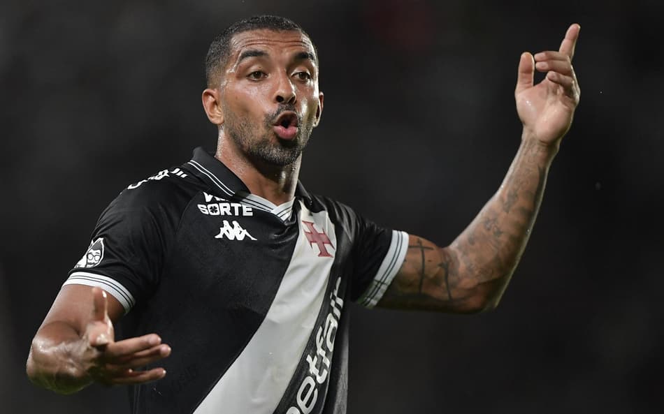 Paulo Henrique em ação pelo Vasco (Foto: Thiago Ribeiro/Agif/Gazeta Press)