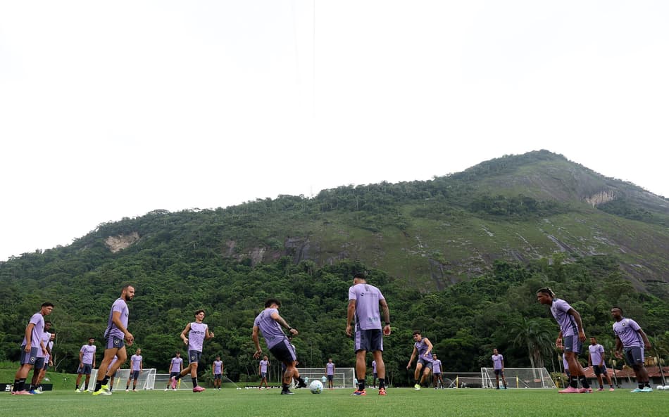 Botafogo em treino no CT Lonier (Foto: Vítor Silva/Botafogo)