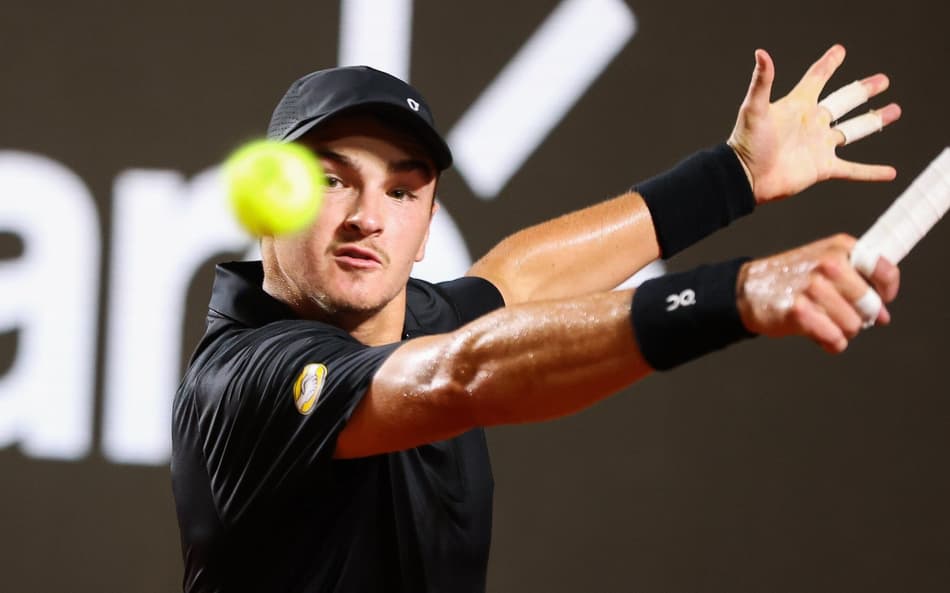 João Fonseca na estreia no Rio Open contra Thiago Monteiro (Foto: João Pires/Fotojump)