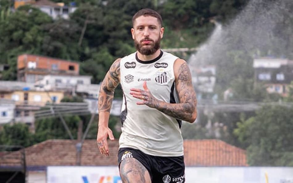 Zé Rafael se recuperou de uma tendinite patelar. (Foto: Raul Baretta/ Santos FC)