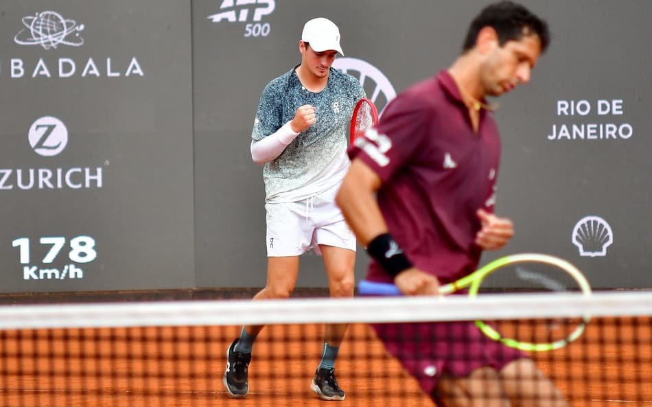 João Fonseca e Marcelo Melo levam Brasil à terceira final seguida do Rio Open; vídeo
