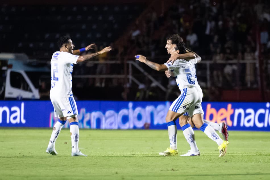Lucas Silva comemora gol (Foto: Gustavo Aleixo/Cruzeiro)