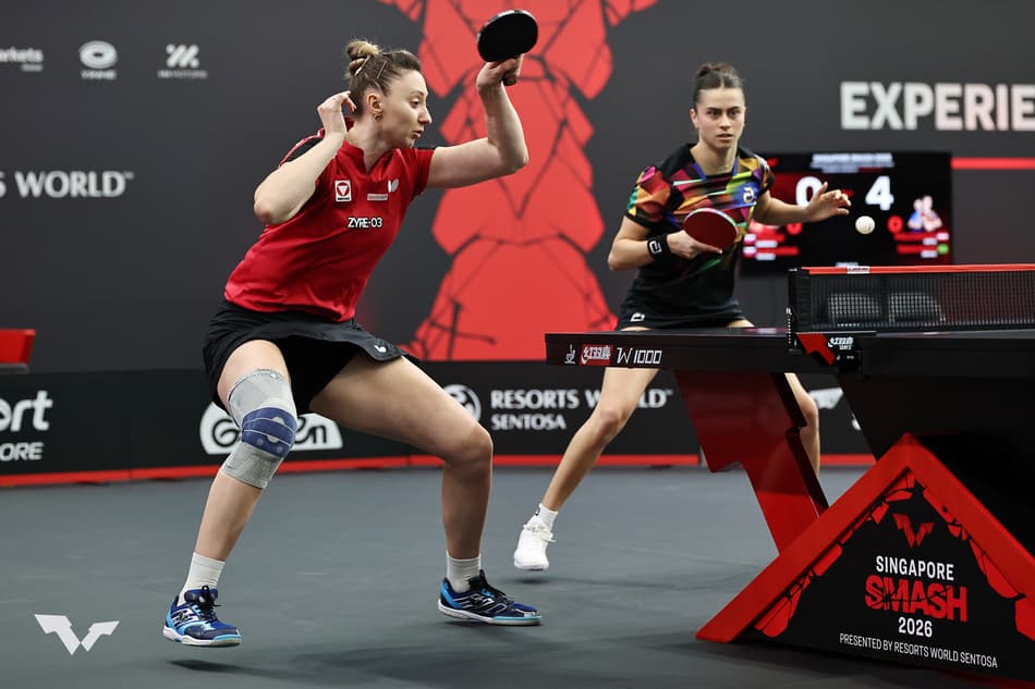 Sofia Polcanova e Bruna Takahashi nas duplas do WTT Singapura Smash 2026 (Foto: World Table Tennis)