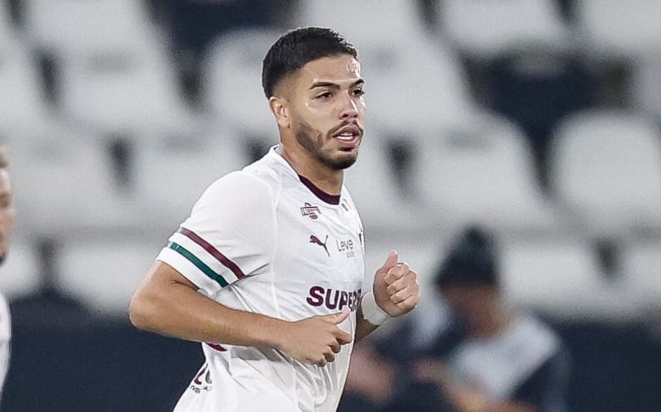 Nonato saiu lesionado em Vasco x Fluminense (Foto: Marcelo Gonçalves/ Fluminense FC)