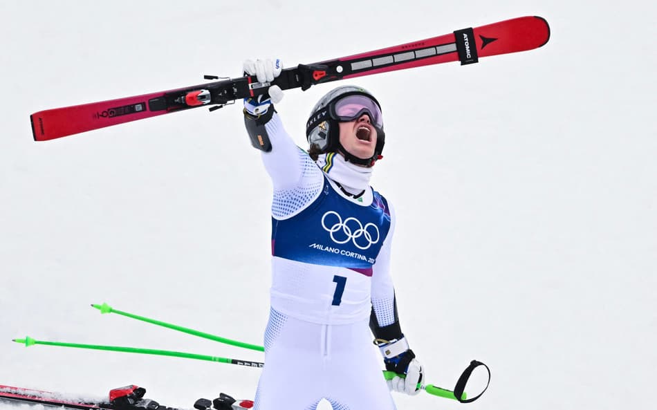 Lucas Pinheiro Braathen reage após a segunda descida do slalom gigante masculino nos Jogos Olímpicos de Inverno 2026. (Foto: Fabrice Coffrini/AFP)