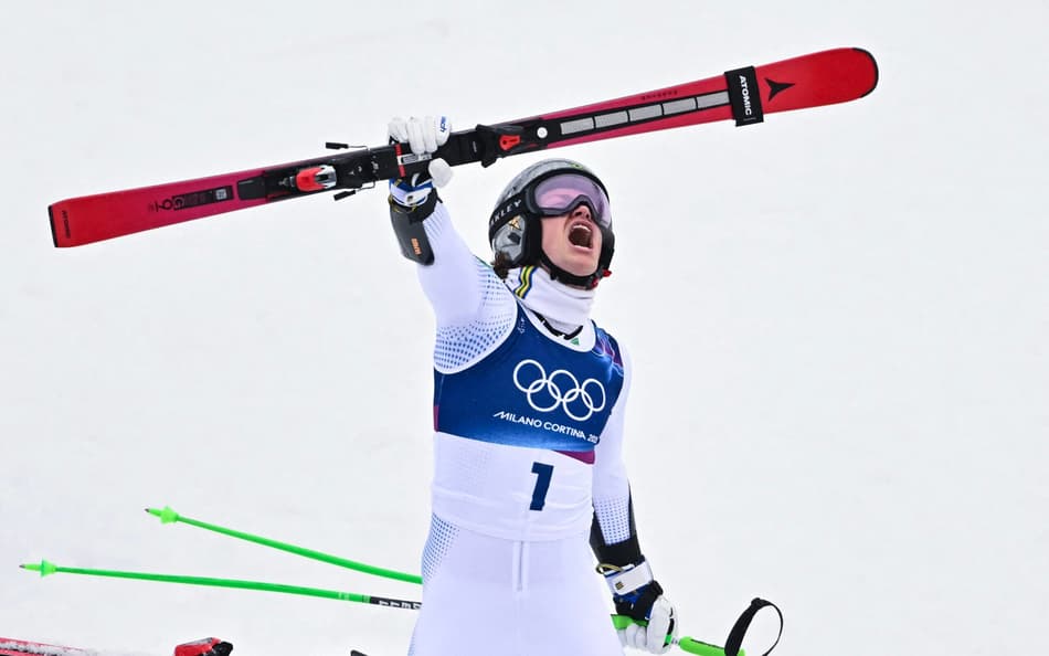 Lucas Pinheiro Braathen reage após a segunda descida do slalom gigante masculino nos Jogos Olímpicos de Inverno 2026. (Foto: Fabrice Coffrini/AFP)