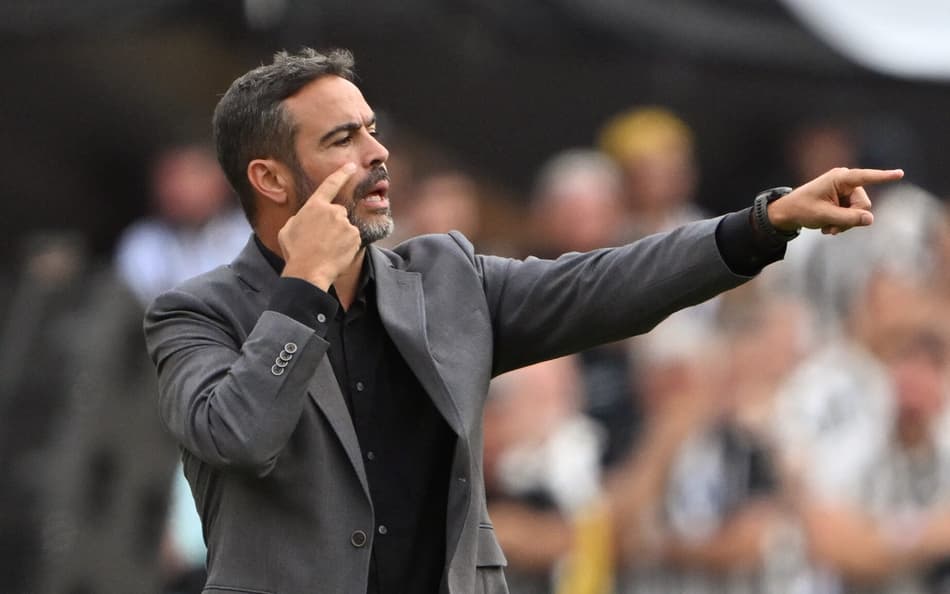 Artur Jorge orienta Botafogo na final da Libertadores contra o Atlético-MG