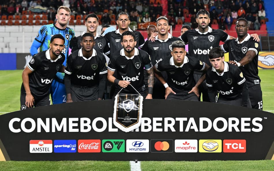 Botafogo é 16 vezes mais valioso que o Nacional de Potosí
