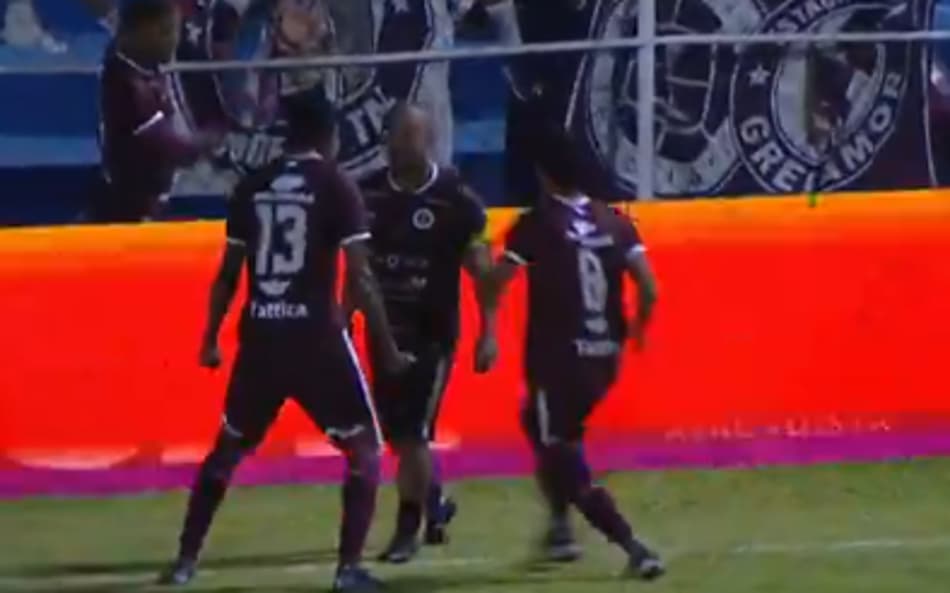 Desportiva Ferroviária comemora a classificação na Copa do Brasil (Foto: Reprodução)