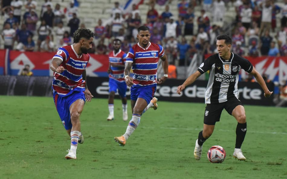 Partida entre Ceará e Fortaleza, pelo Campeonato Cearense (Foto: Caio Rocha/O Fotografico/Gazeta Press)
