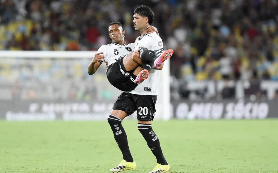 Danilo sente dores na coxa em clássico contra o Fluminense no Campeonato Brasileiro
