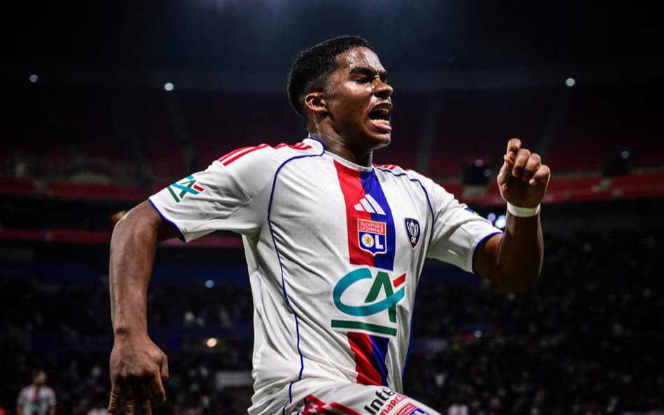 Endrick em jogo do Lyon pelas oitavas de final da Copa da França