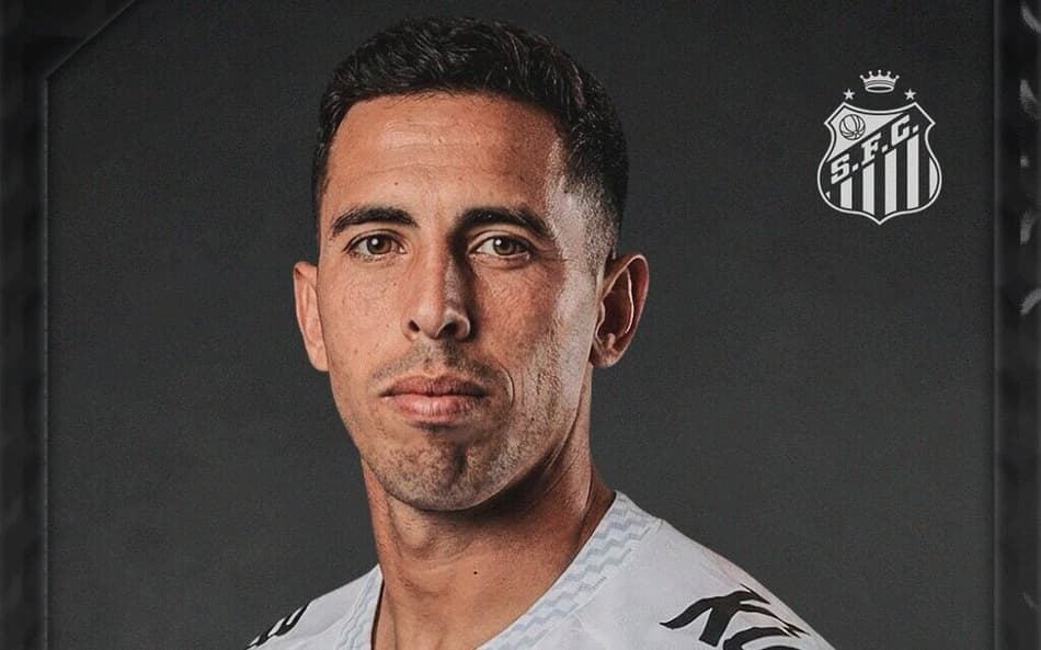 Santos acerta com volante após queda de transfer ban e confirma quinto reforço