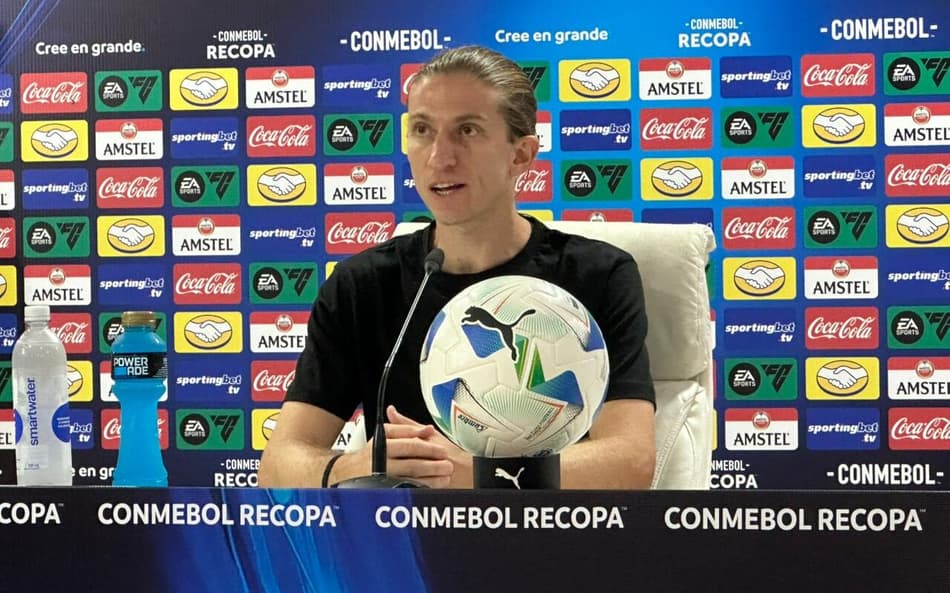 Filipe Luís coletiva Recopa Lanús