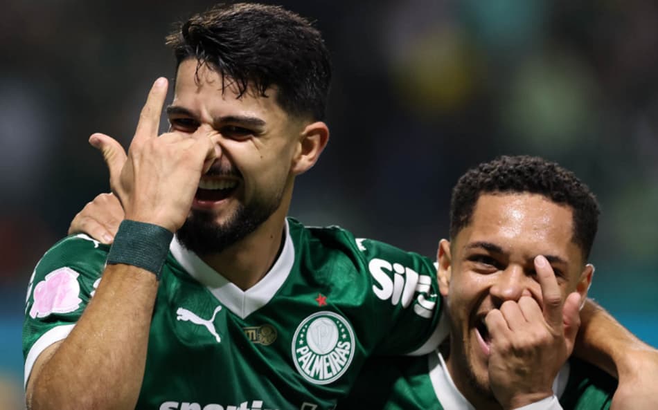 Flaco López e Vitor Roque, atacantes do Palmeiras (Foto: Cesar Greco/Palmeiras/by Canon)