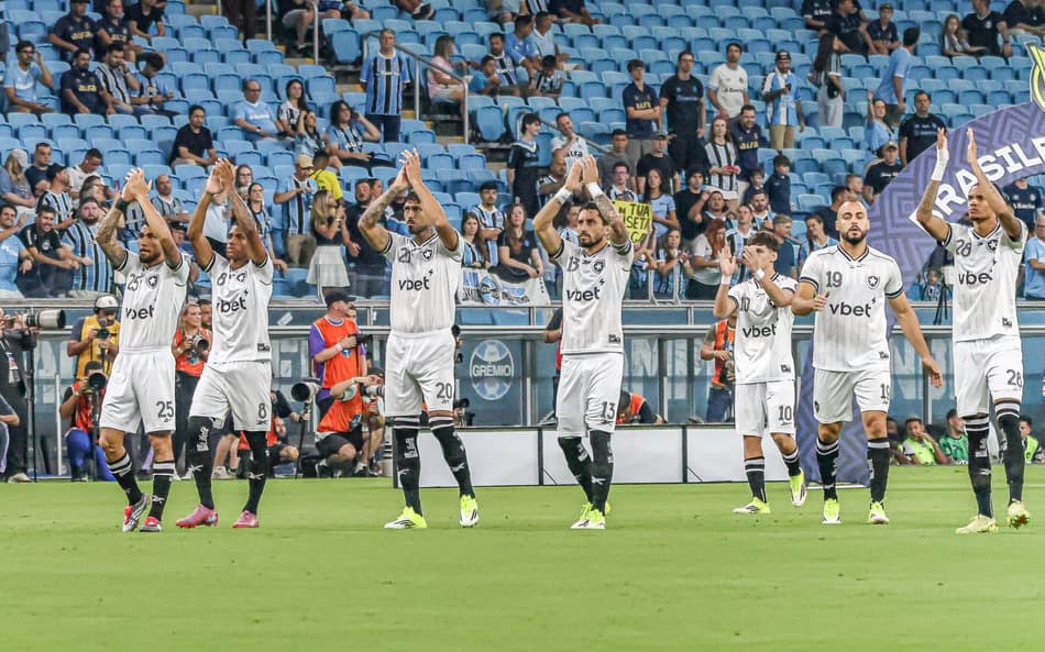 Jogadores do Botafogo na Arena do Grêmio