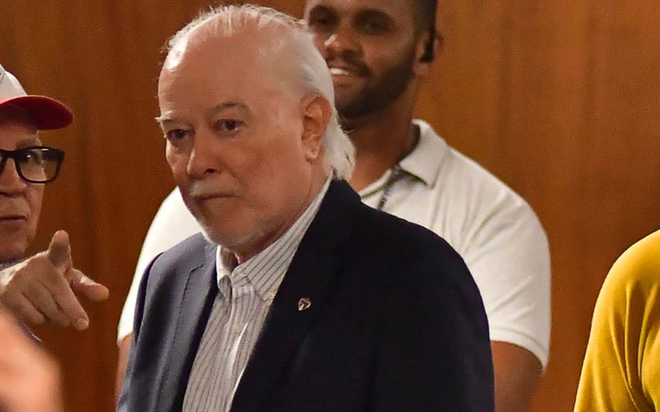 Harry Massis Junior, atual vice presidente, que assume a presidencia, caso aconteca o impeachment de Julio Casares