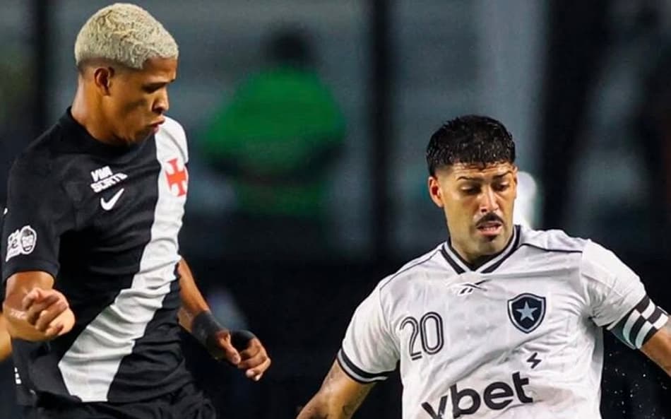 Vasco e Botafogo se enfrentando em São Januário (Foto: Vitor Silva/Botafogo)