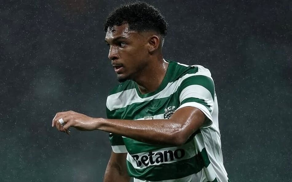 Luís Guilherme em ação pelo Sporting (Foto: Divulgação Sporting)