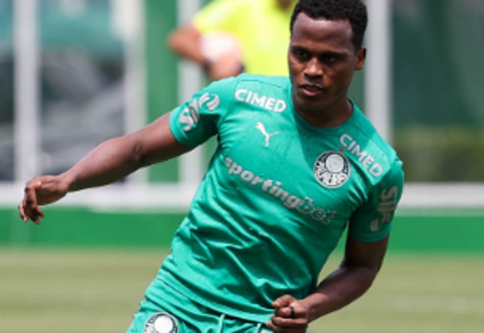 Prestes a estrear, Jhon Arias diz estar ansioso para escrever sua história no Palmeiras