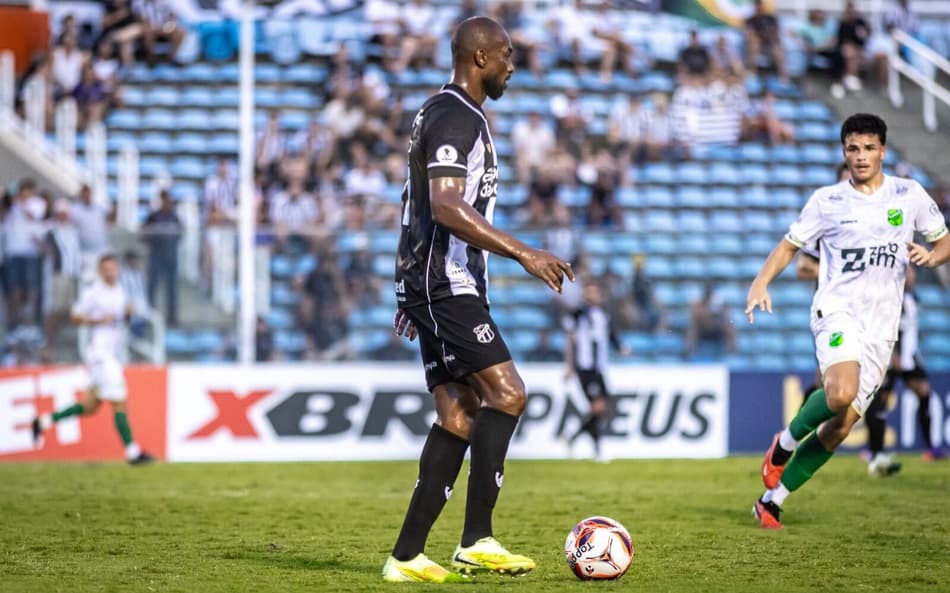 Ídolo do Ceará volta a campo após mais de um ano e diz: 'Especial'